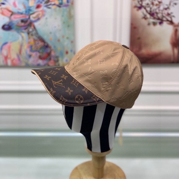 AUTHENTIC  Louis Vuitton Hats main image 6